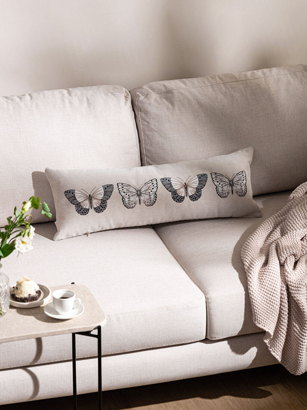 Jacquard Filled Cushion 25x70 Cm