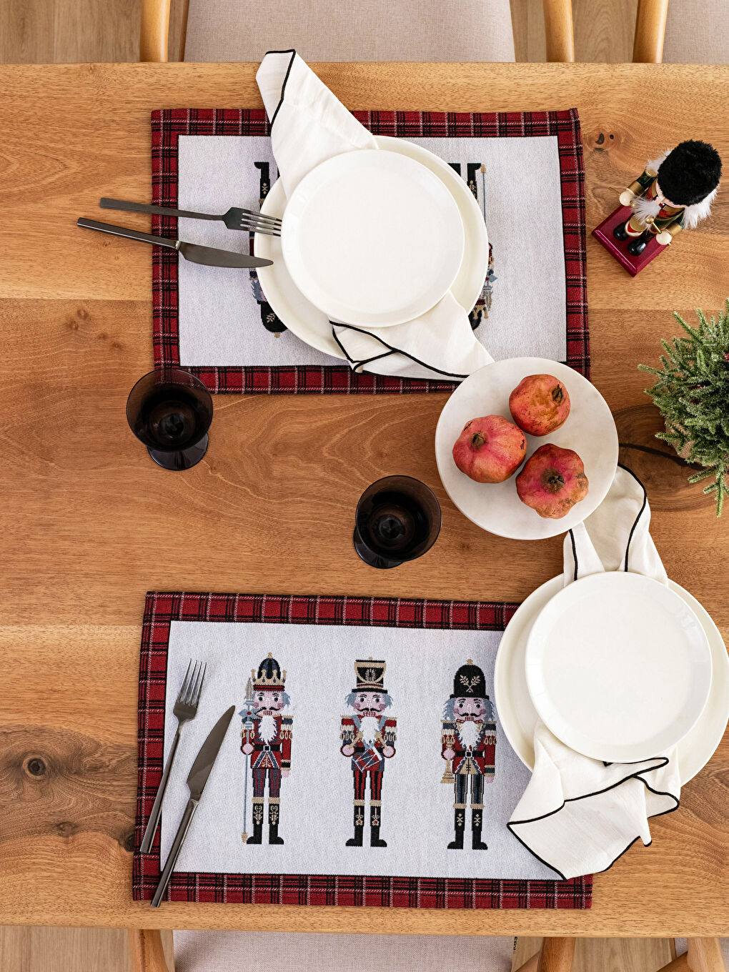 Tischset mit Nussknacker-Muster 2er-Pack 33x50 cm-1