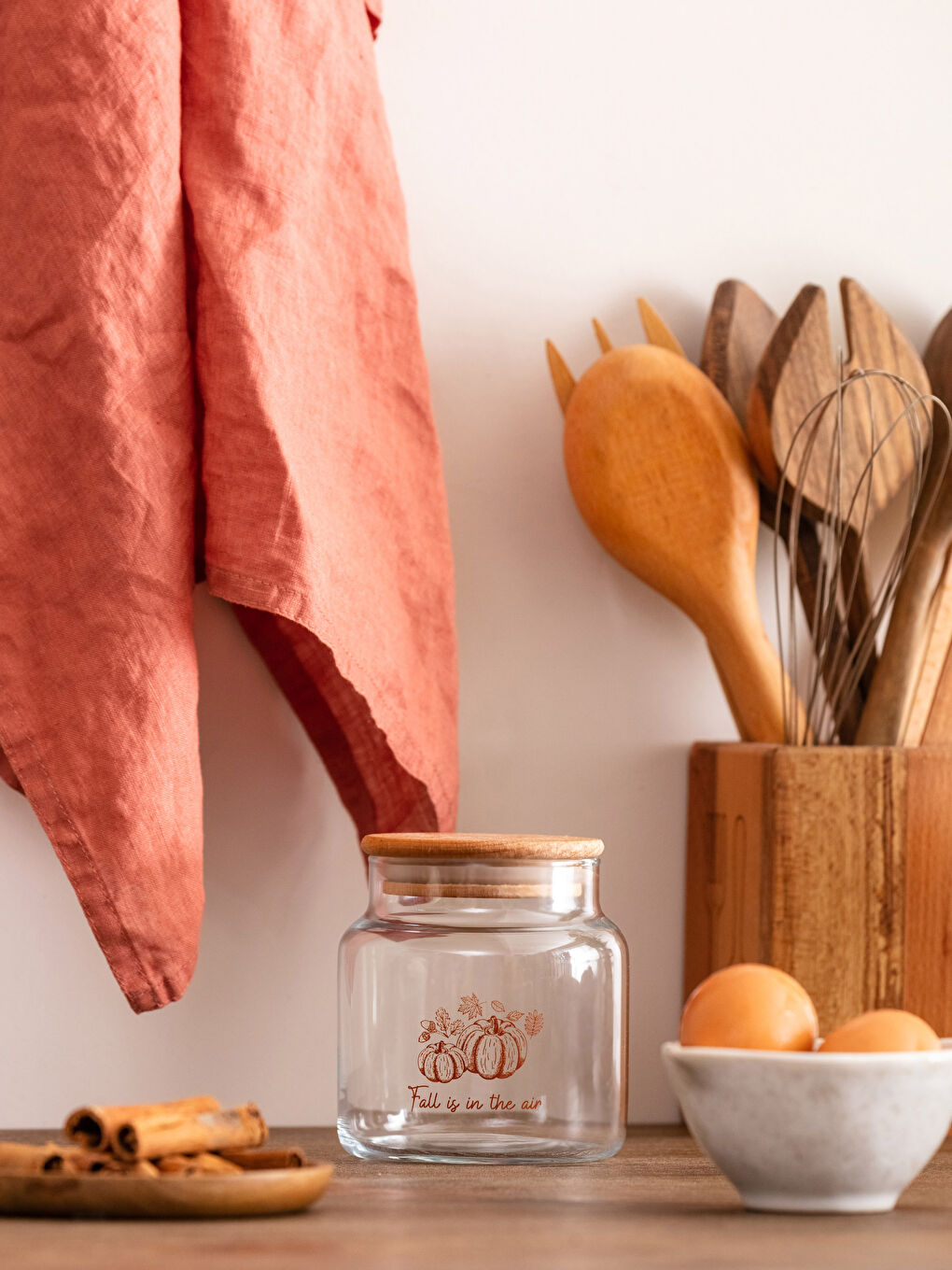 LCW HOME Printed Glass Jar With Wooden Lid 635 Ml -W2G405Z8-SJB