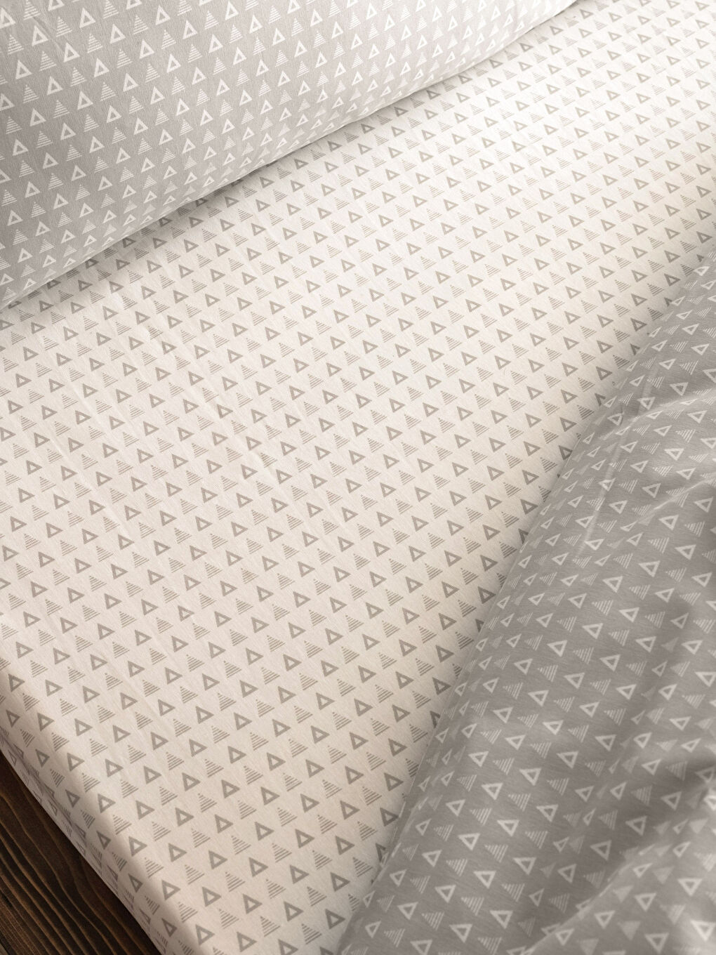 LCW HOME مجموعة غطاء لحاف مزدوج بنقشة هندسية -W2G514Z8-SM0