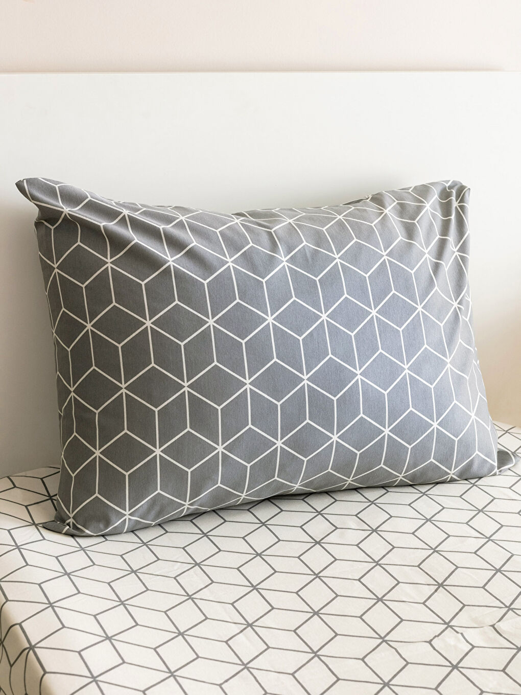 Geometric Patterned Single Duvet Cover Set -W2G522Z8-LRW