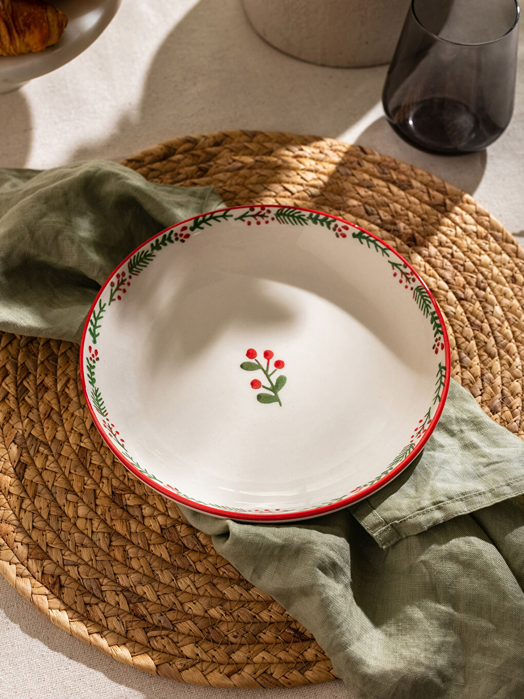 Karışık Yılbaşı Temalı Seramik Pasta Tabağı 21 cm-1