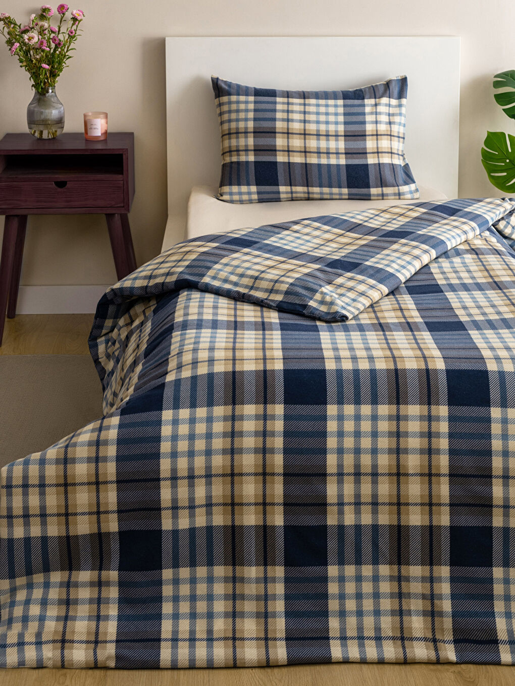 LCW HOME مجموعة غطاء لحاف مفرد بنقشة كاروهات -W2G580Z8-F9C