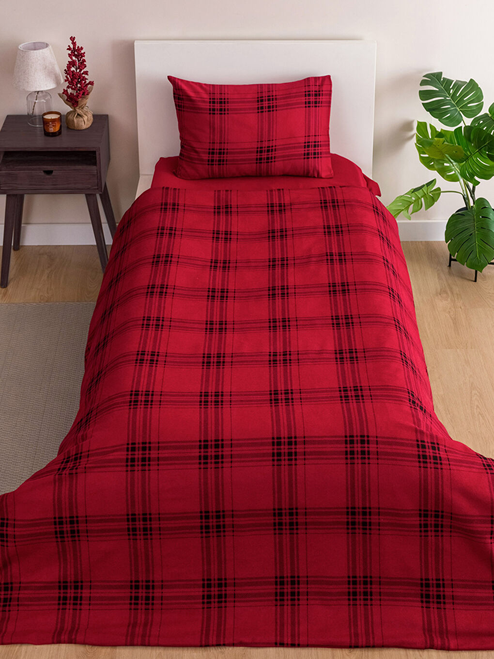 Karışık Ekose Desenli Tek Kişilik Nevresim Takımı-1