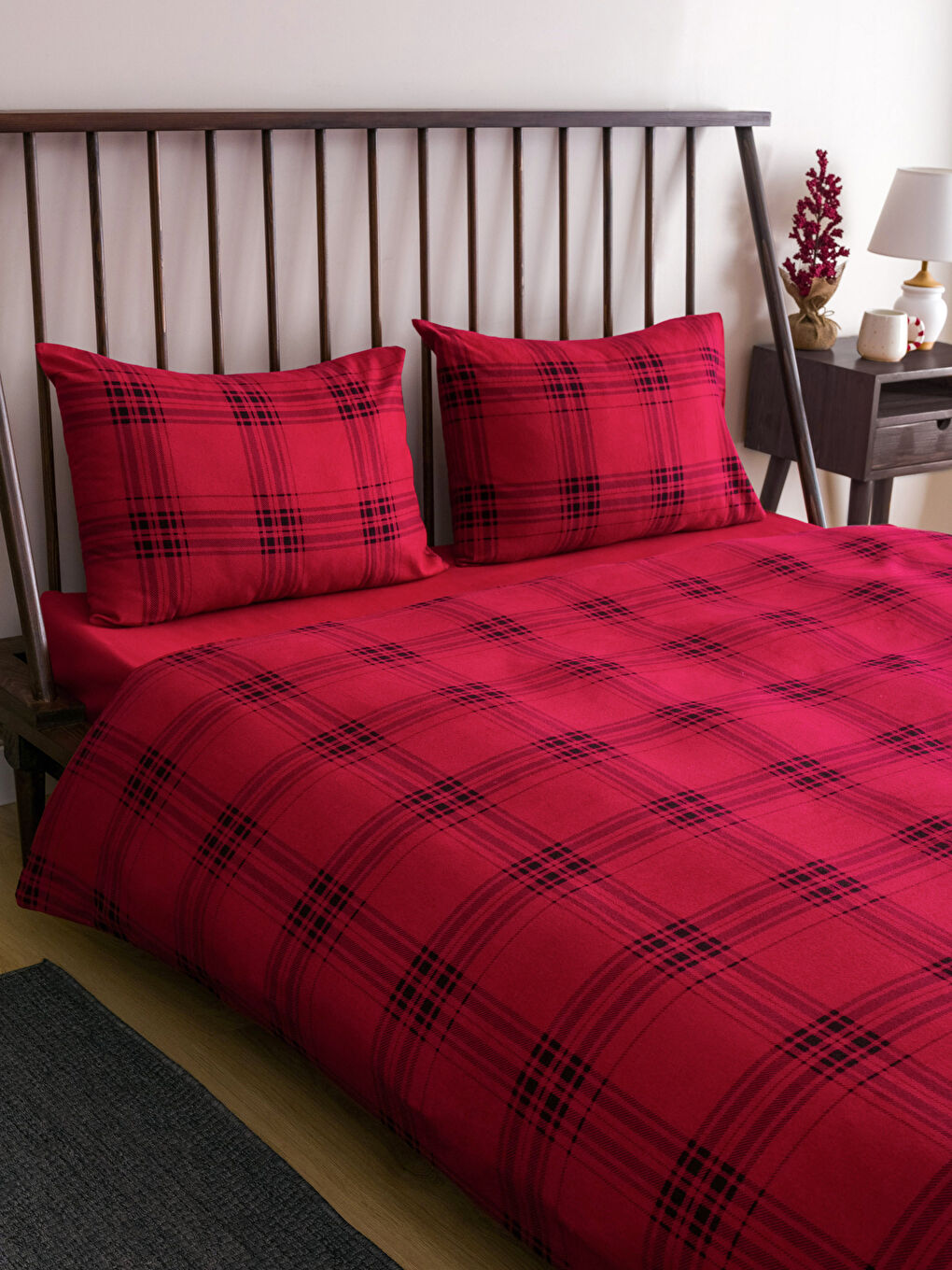 Karışık Ekose Desenli Çift Kişilik Nevresim Takımı