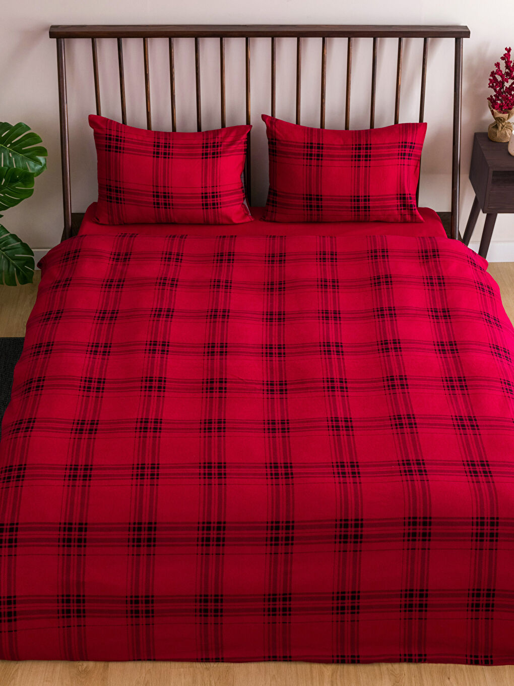 Karışık Ekose Desenli Çift Kişilik Nevresim Takımı-1