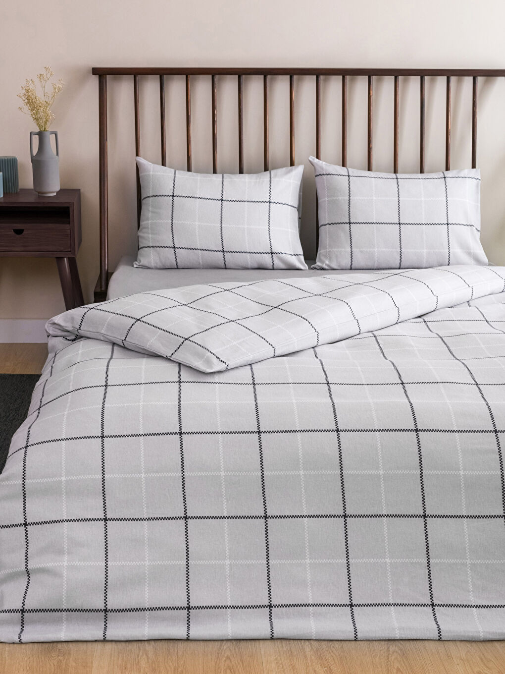 Karışık Desenli Pamuklu Çift Kişilik Nevresim Takımı