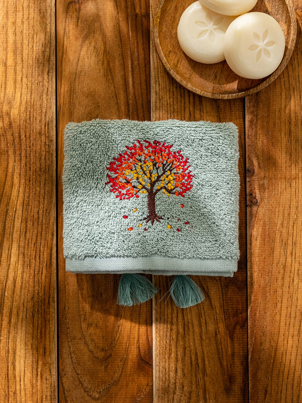 Embroidered Hand Towel 30x50 Cm-2