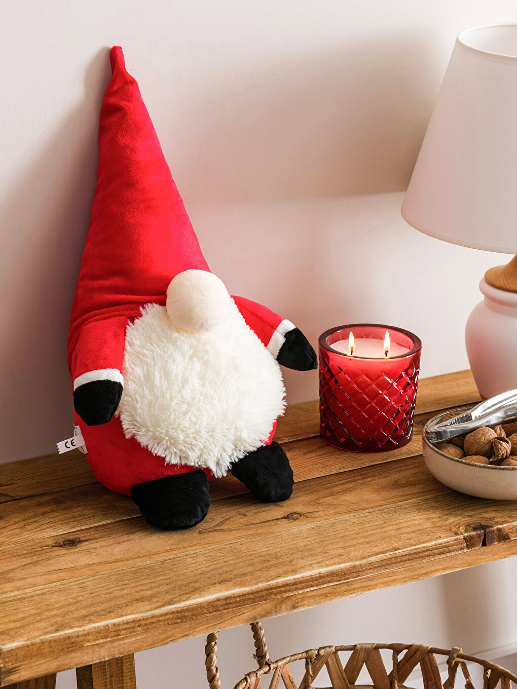 Коледен плюшен орнамент във форма на къща