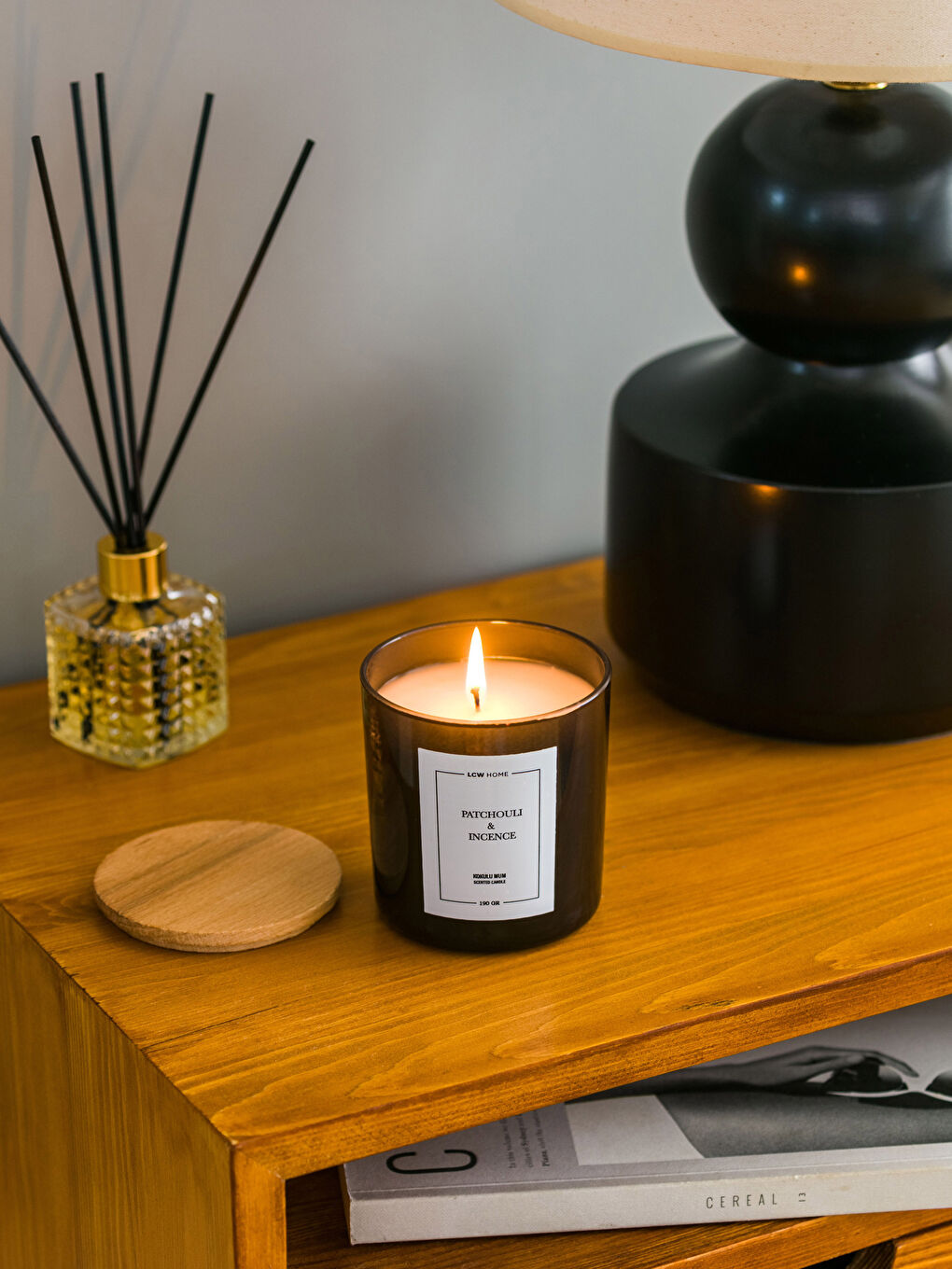 Siyah Paçuli Kokulu Dekoratif Bardak Mum 190 g