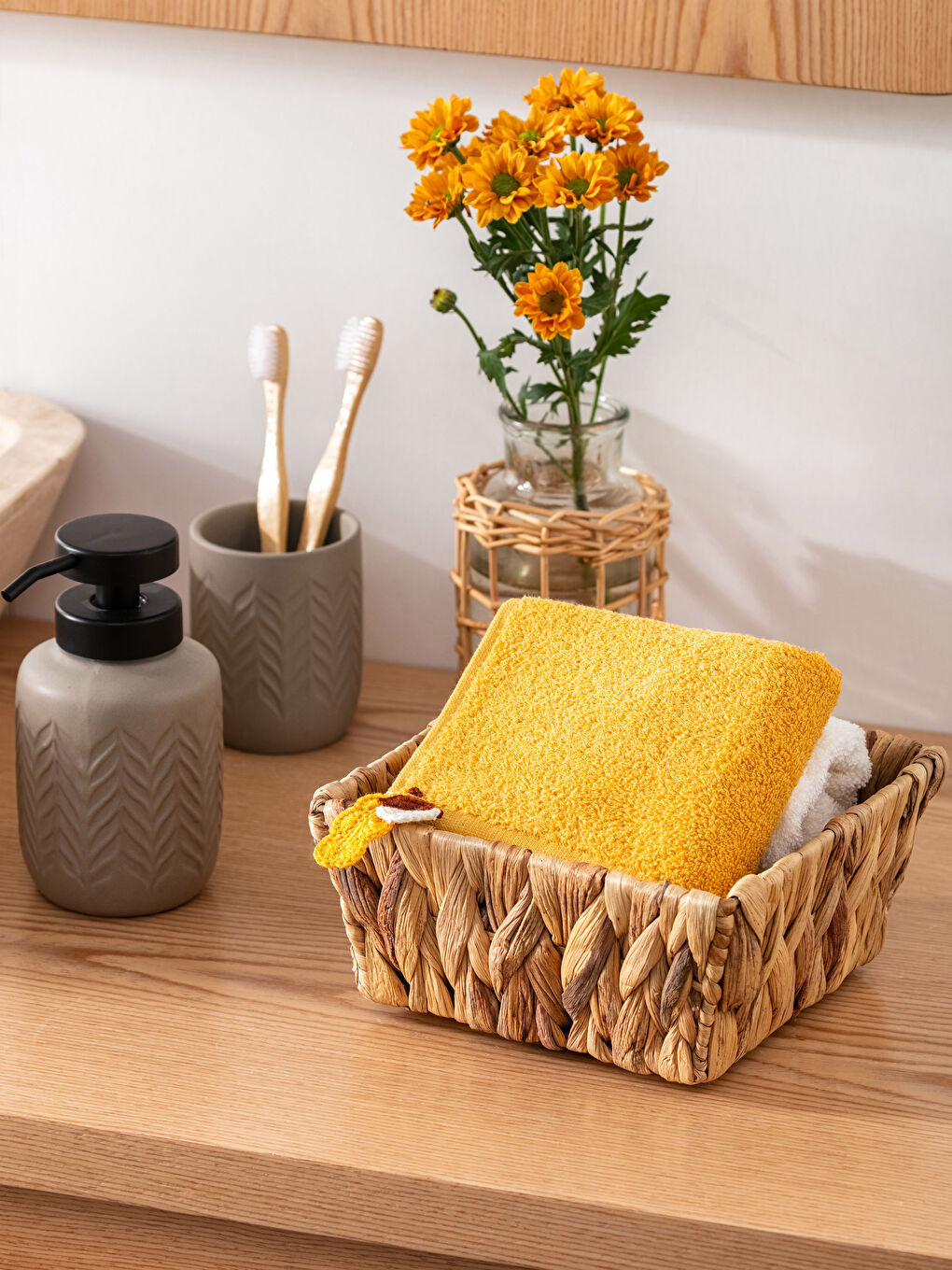 Regular Hand Towel 30x50 Cm-1