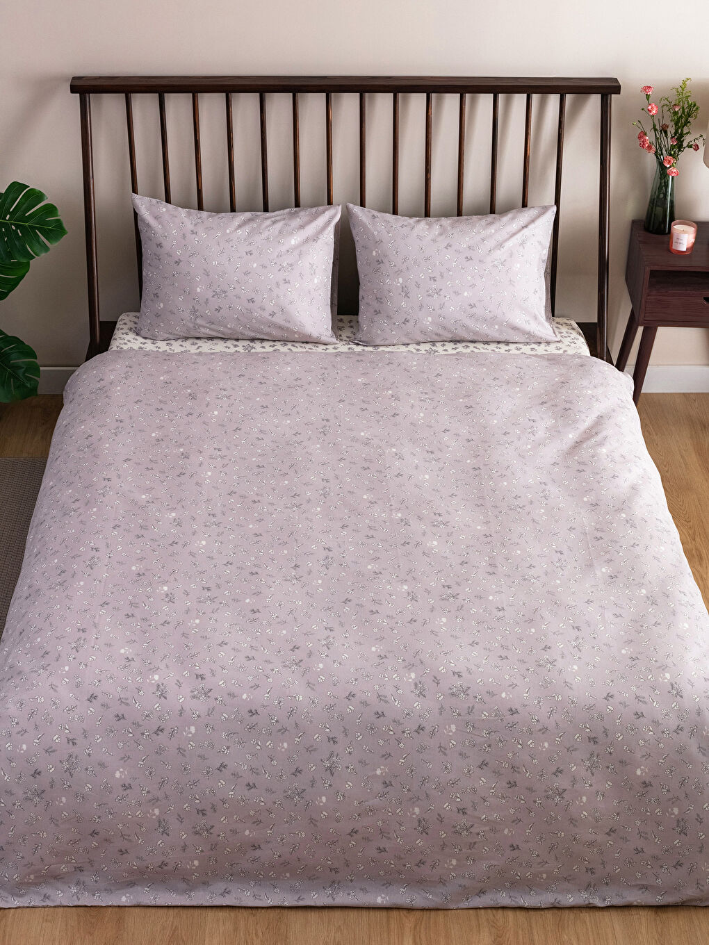 Karışık Çiçek Desenli Çift Kişilik Nevresim Takımı-1