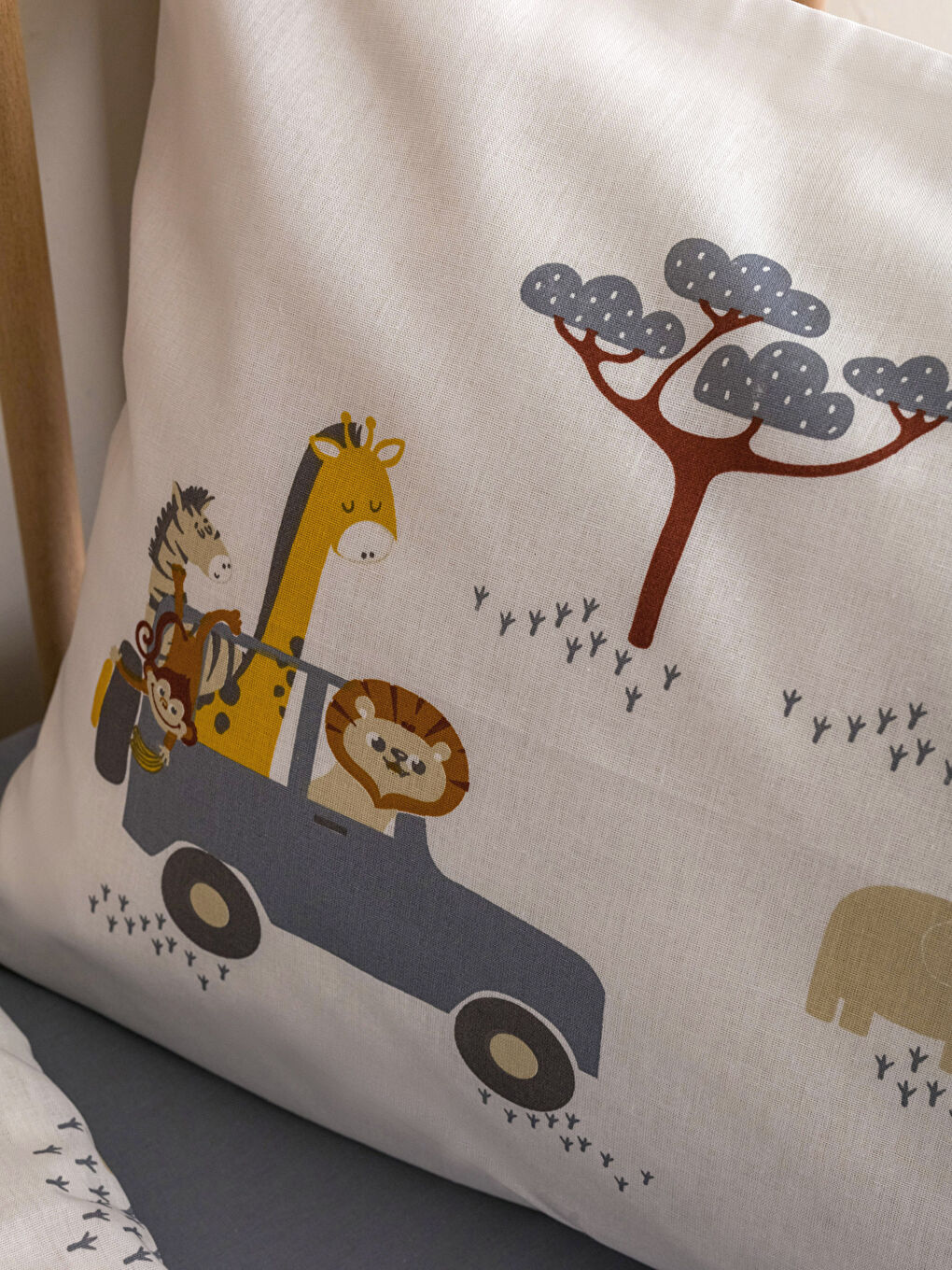 Karışık Desenli Pamuklu Bebek Nevresim Takımı-3