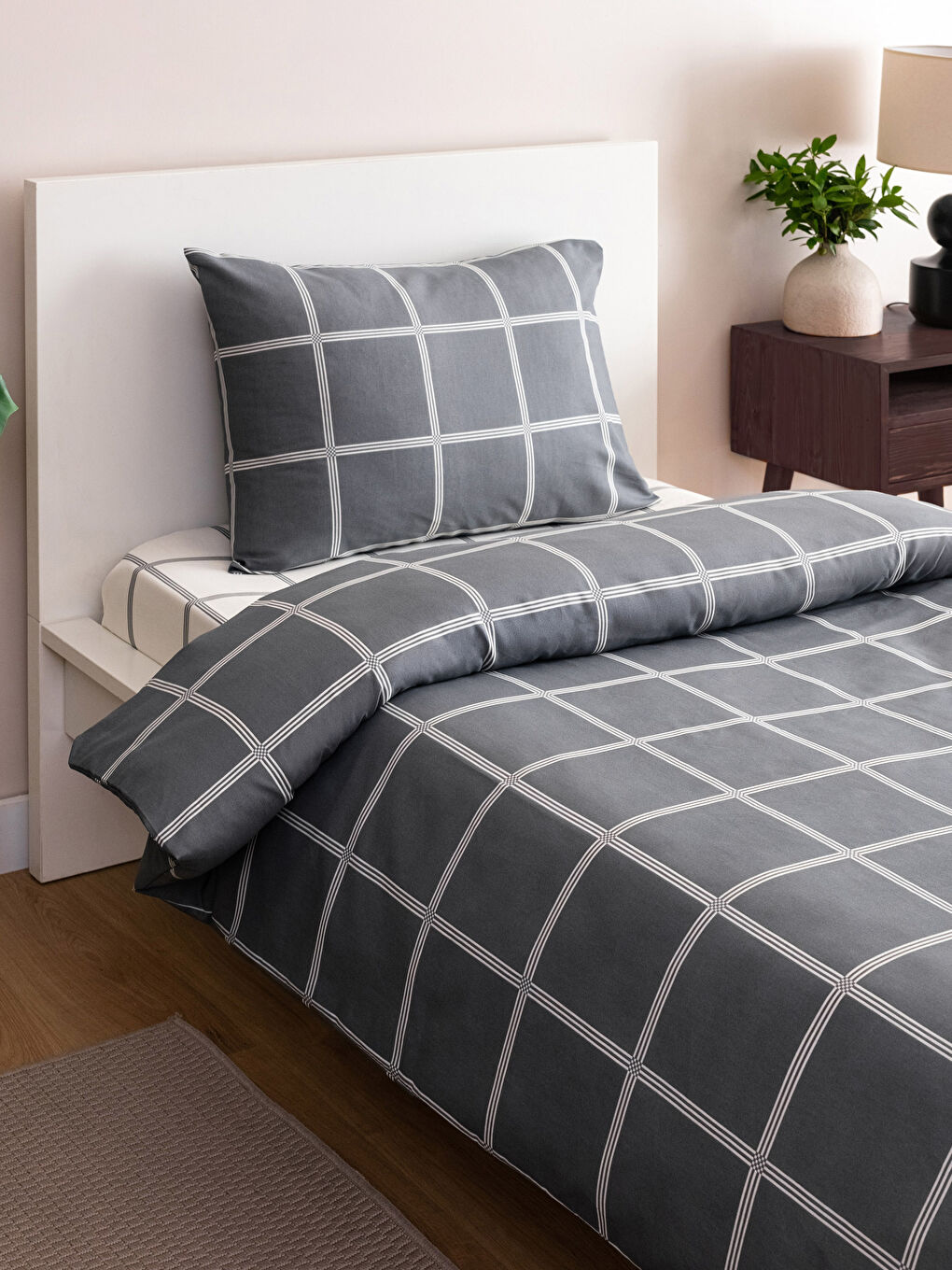 Karışık Geometrik Desenli Tek Kişilik Nevresim Takımı