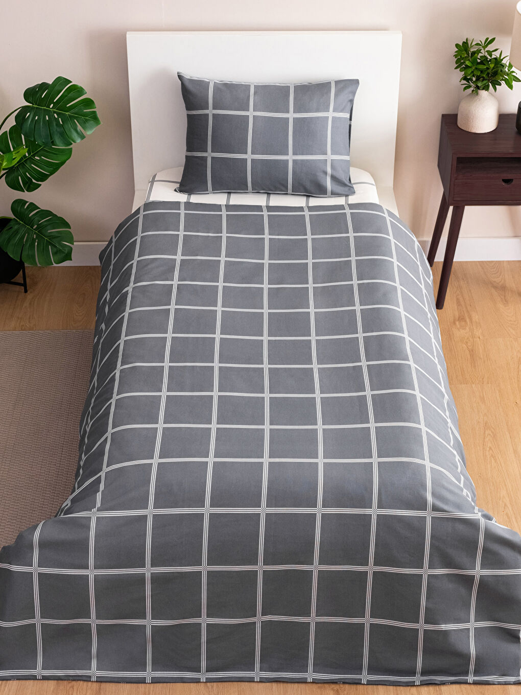 Karışık Geometrik Desenli Tek Kişilik Nevresim Takımı-1