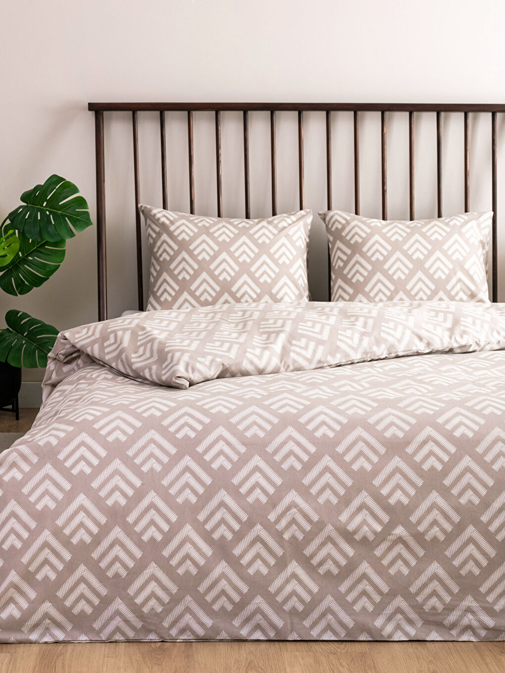 طقم غطاء لحاف مزدوج منقوش