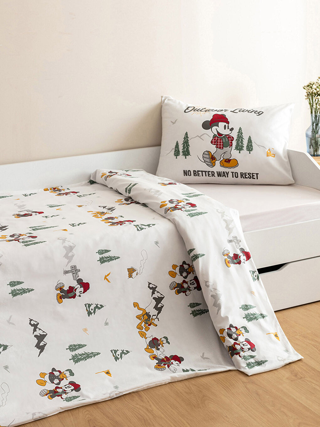 Mickey and Friends Licensed Children's Duvet Cover Set