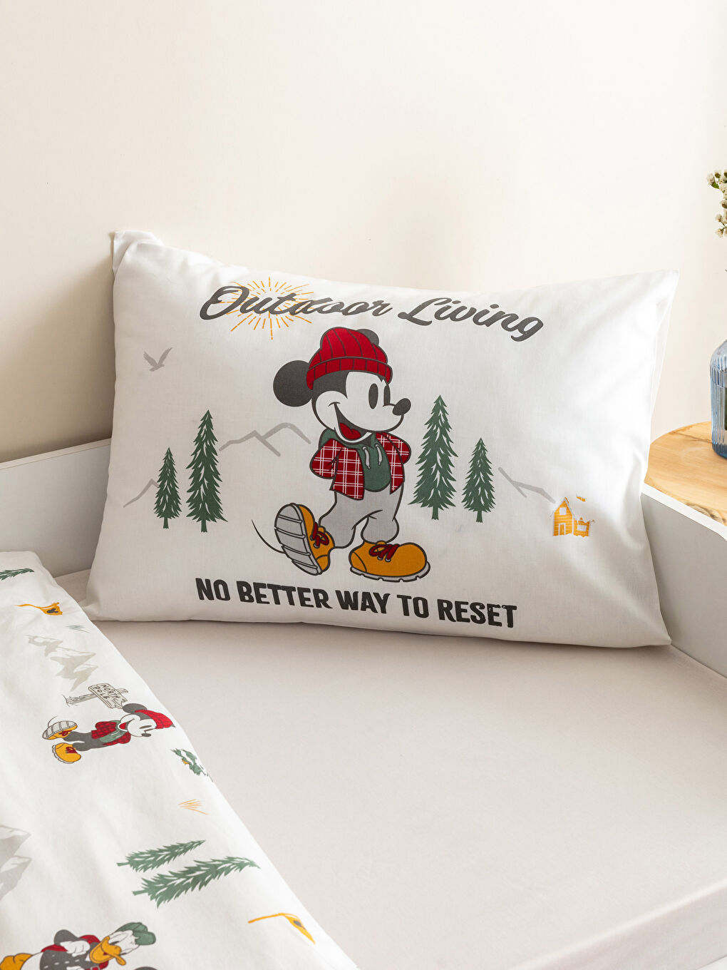 Mickey and Friends Licensed Children's Duvet Cover Set-2