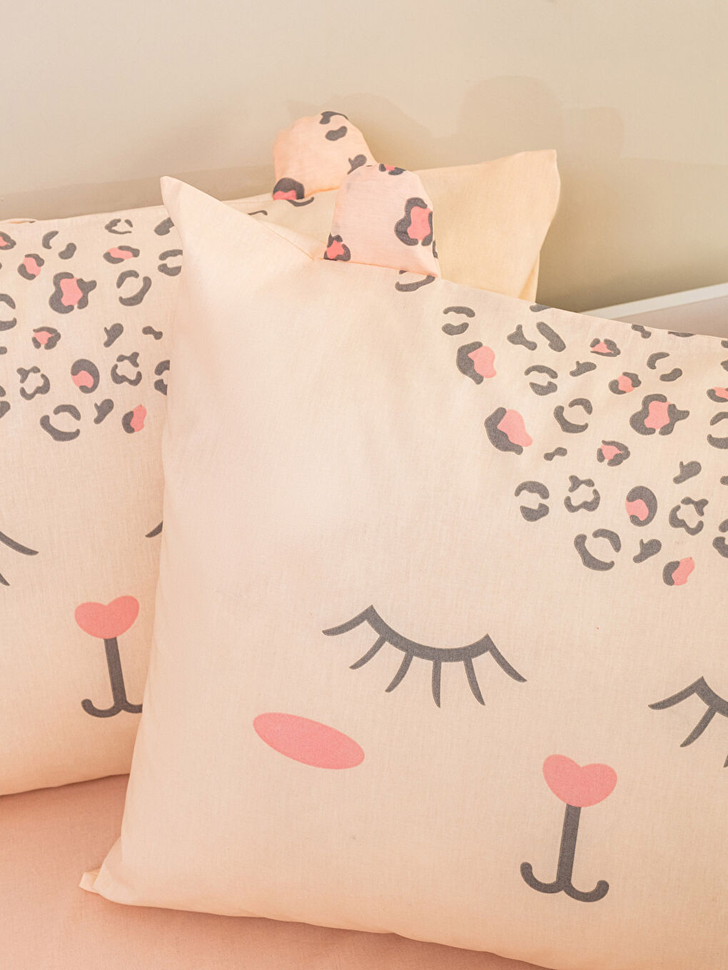 Наволочка для детей с принтом и 3D аппликацией 2 шт 50x70 см-2