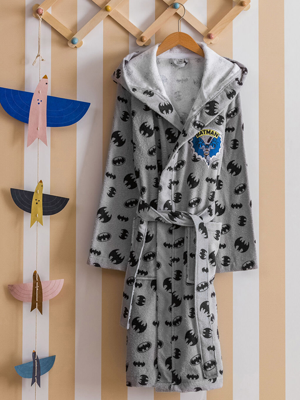 LCW HOME Gri Batman Baskılı Erkek Çocuk Bornoz