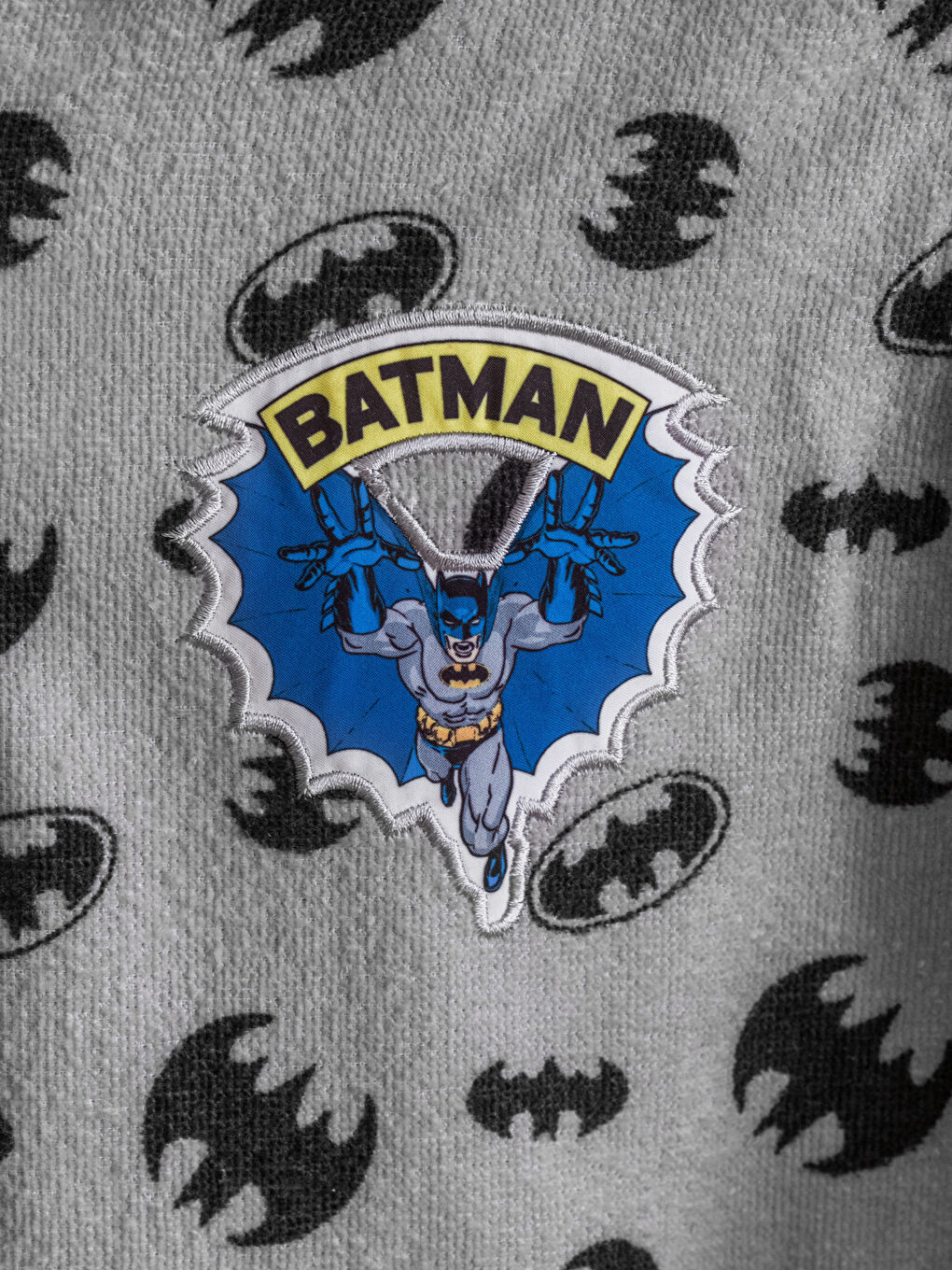 LCW HOME Gri Batman Baskılı Erkek Çocuk Bornoz - 2