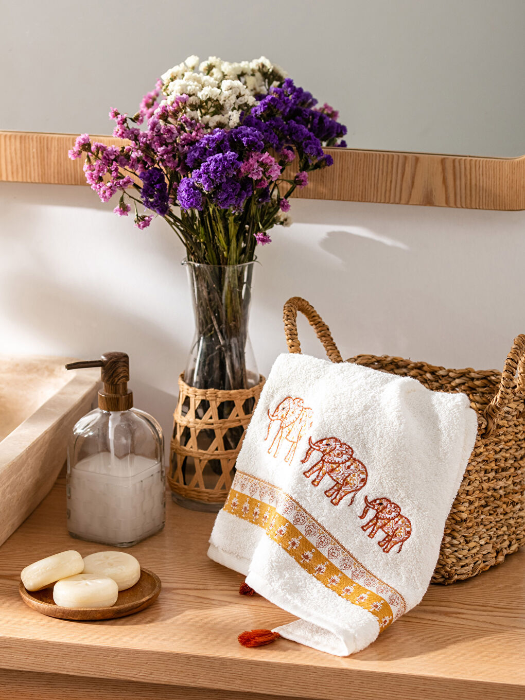 Embroidered Tassel Face Towel 50x80 Cm-1