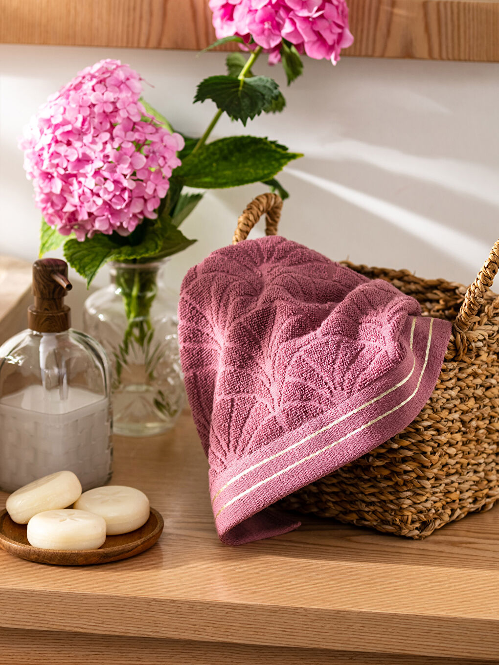 Bordo Desenli Pamuklu Yüz Havlusu 50x80 cm