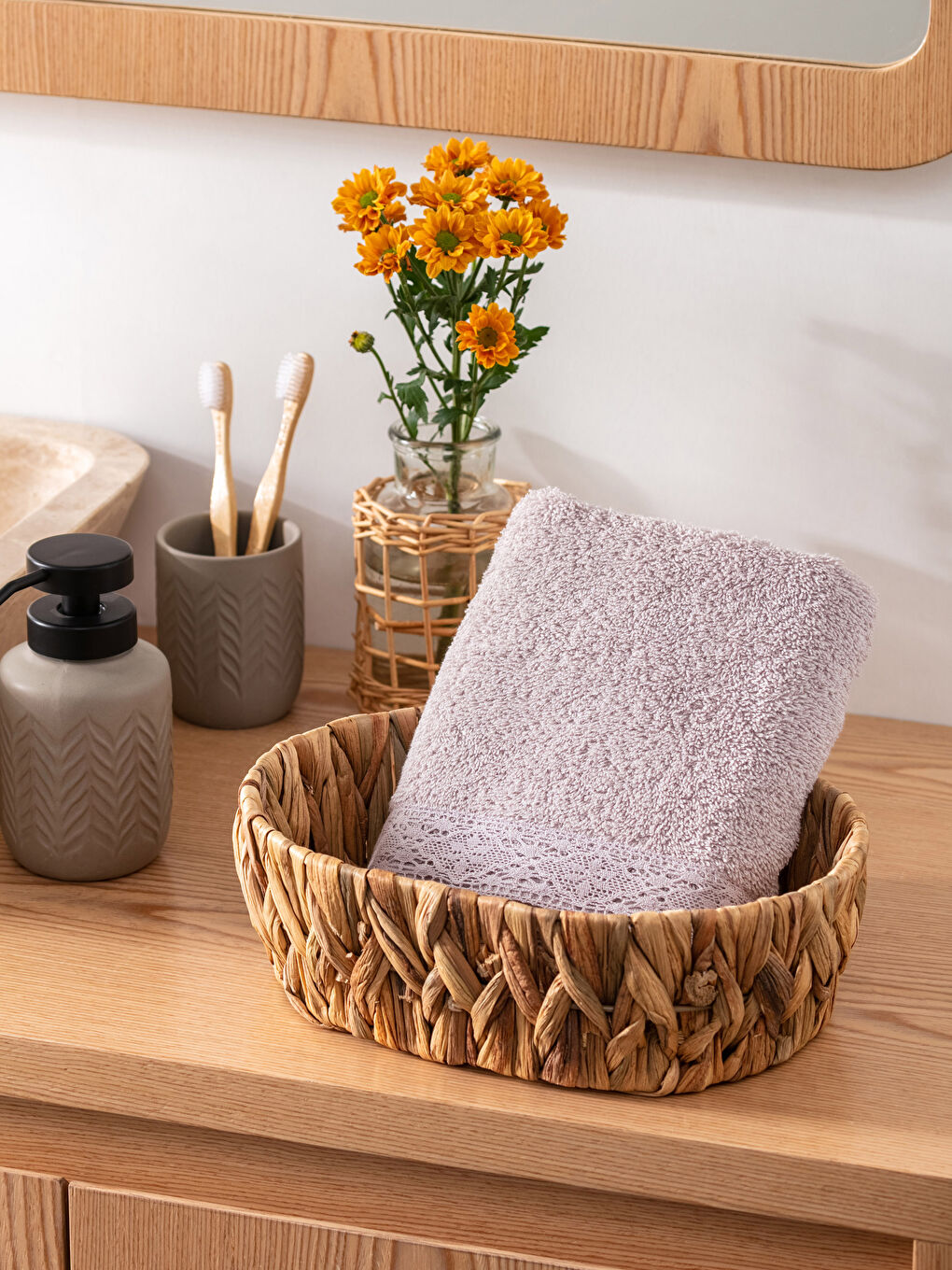 LCW HOME فوطة وجه بتفاصيل دانتيل 50x80 سم -W2GH91Z8-PLJ