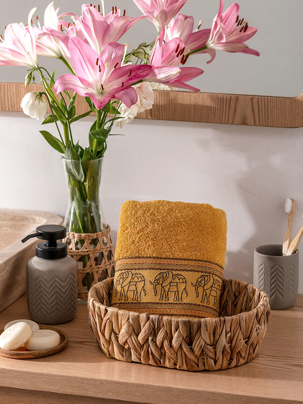 Embroidered Cotton Face Towel 50x80 cm-1