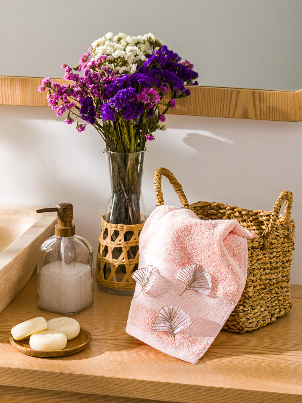 فوطه يد قطن بتفاصيل أبليك 50x80 سم