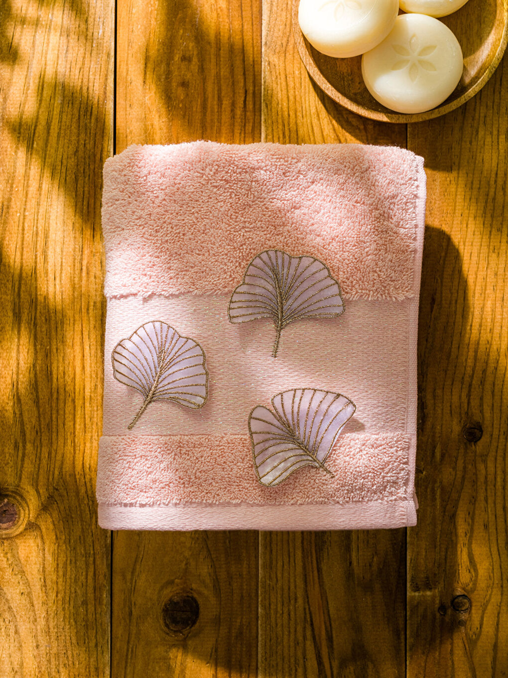 فوطه يد قطن بتفاصيل أبليك 50x80 سم-2