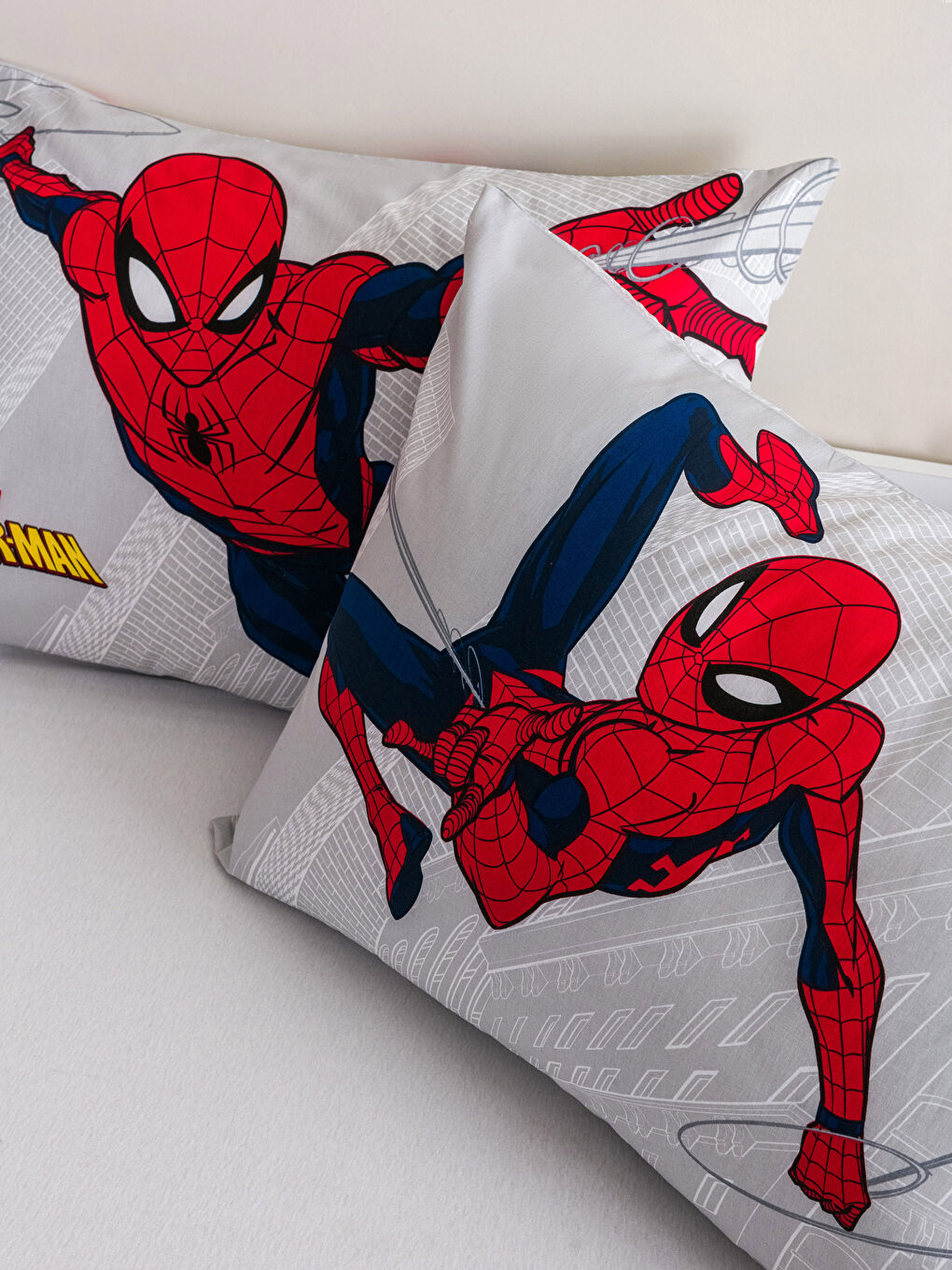 Gri Spiderman Lisanslı Çocuk Yastık Kılıfı 2'li 50x70 cm-2
