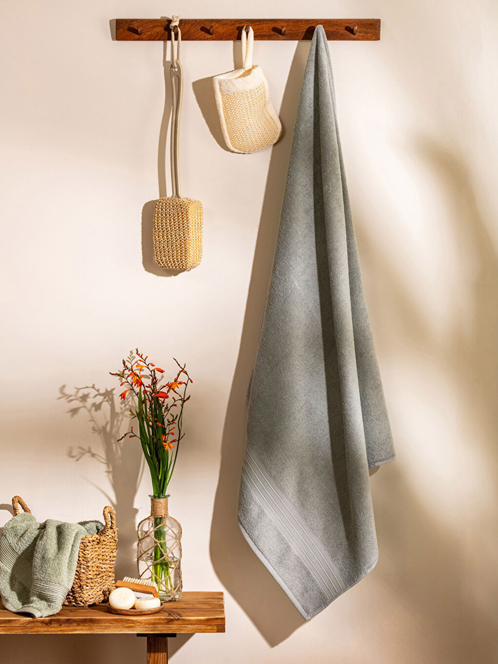 Gri Düz Pamuklu Banyo Havlusu 100x150 cm