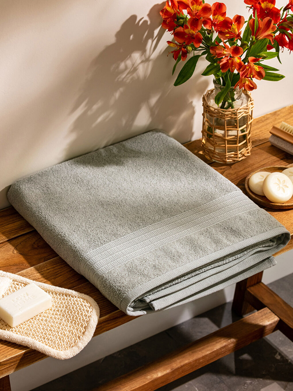 Gri Düz Pamuklu Banyo Havlusu 100x150 cm-1