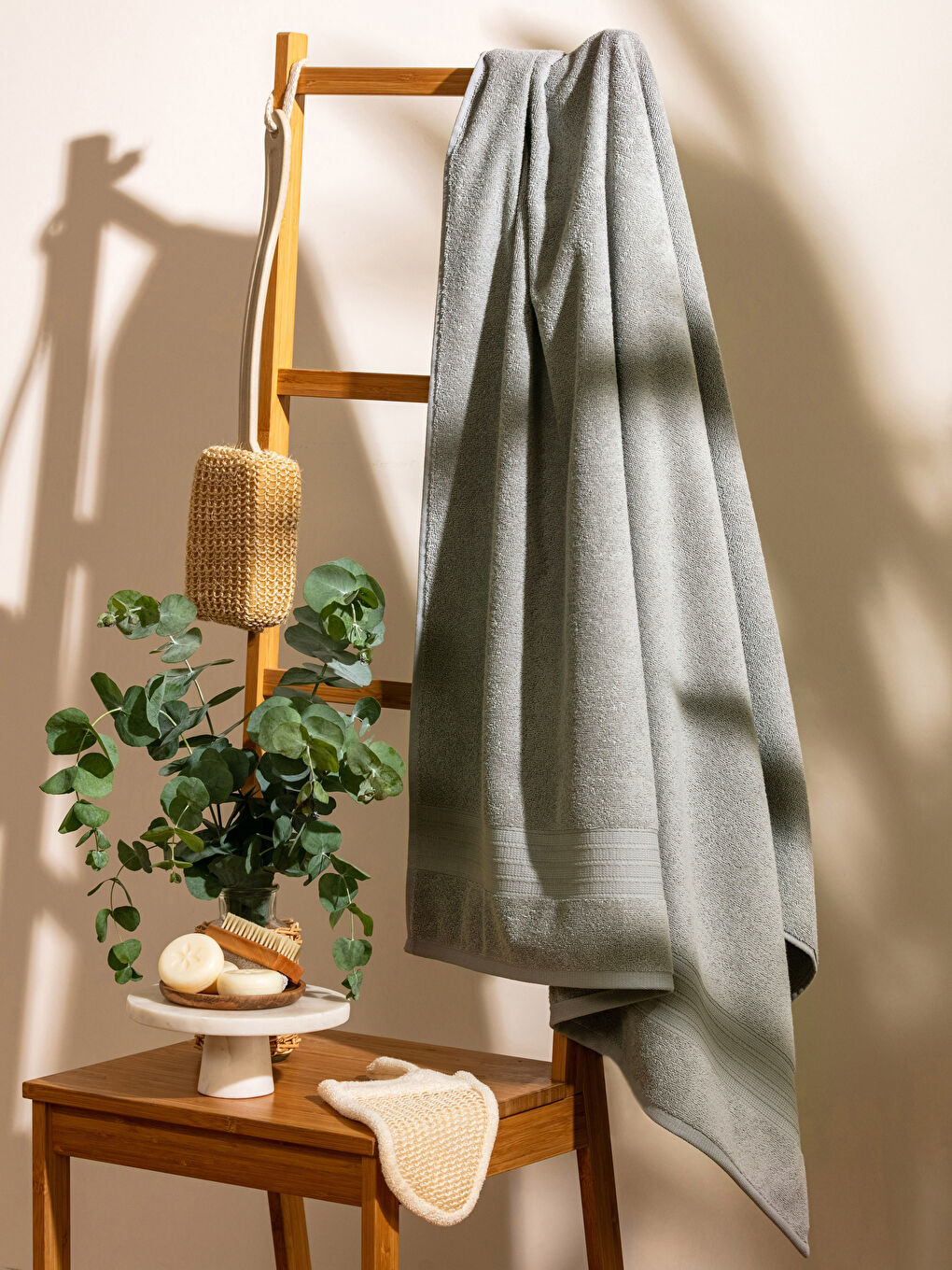 Gri Düz Pamuklu Banyo Havlusu 100x150 cm-2