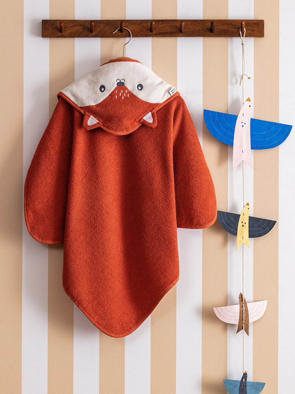 Turuncu Nakışlı Pamuklu Bebek Banyo Havlusu 75x75 cm