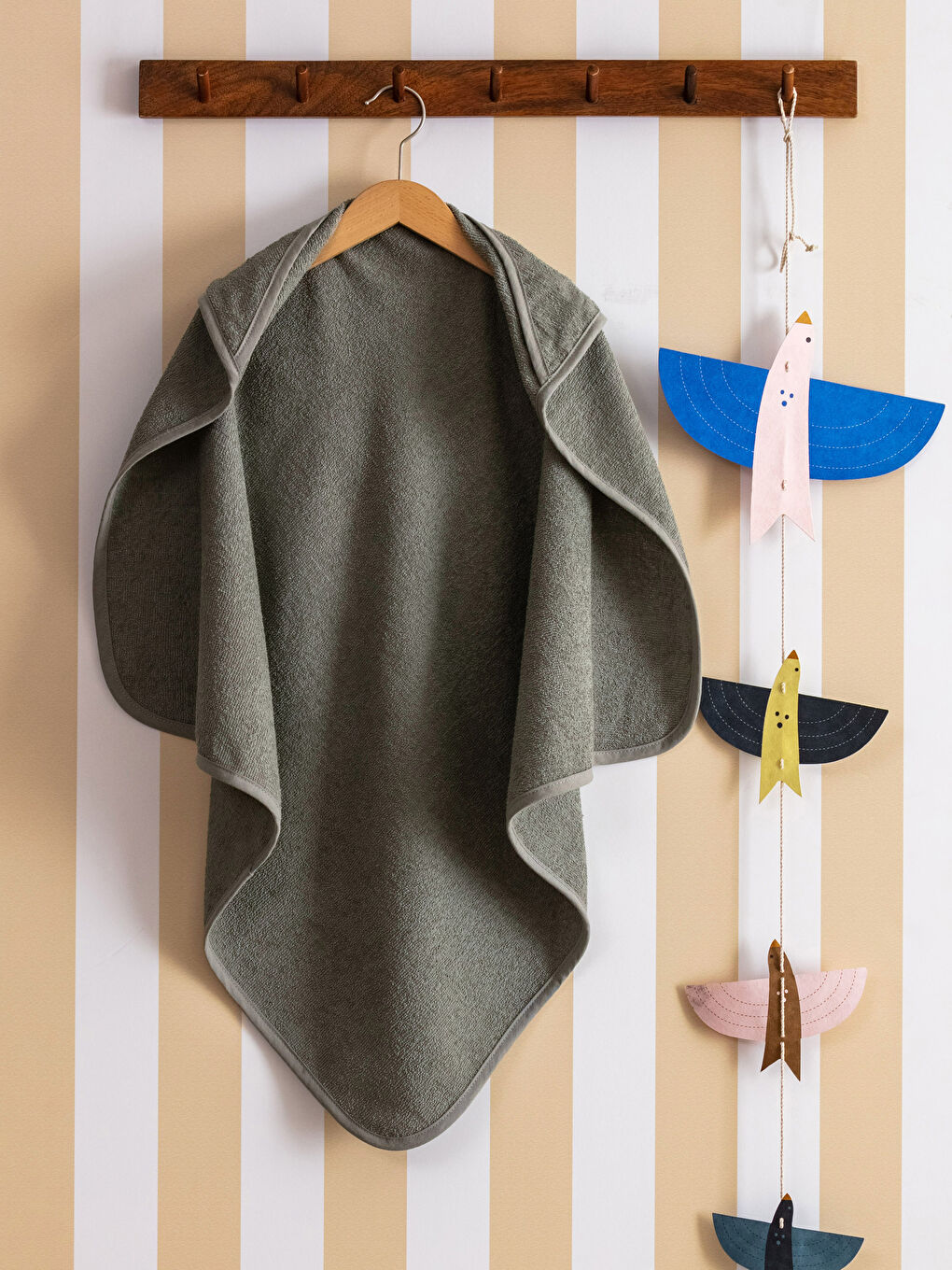 Вышитое хлопковое детское полотенце для ванной 75x75 см-1