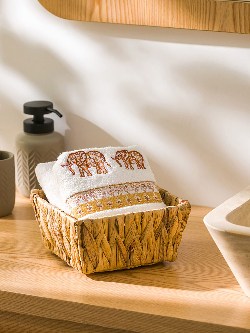 فوطة يد قطن مطرزة 30x50 سم-1