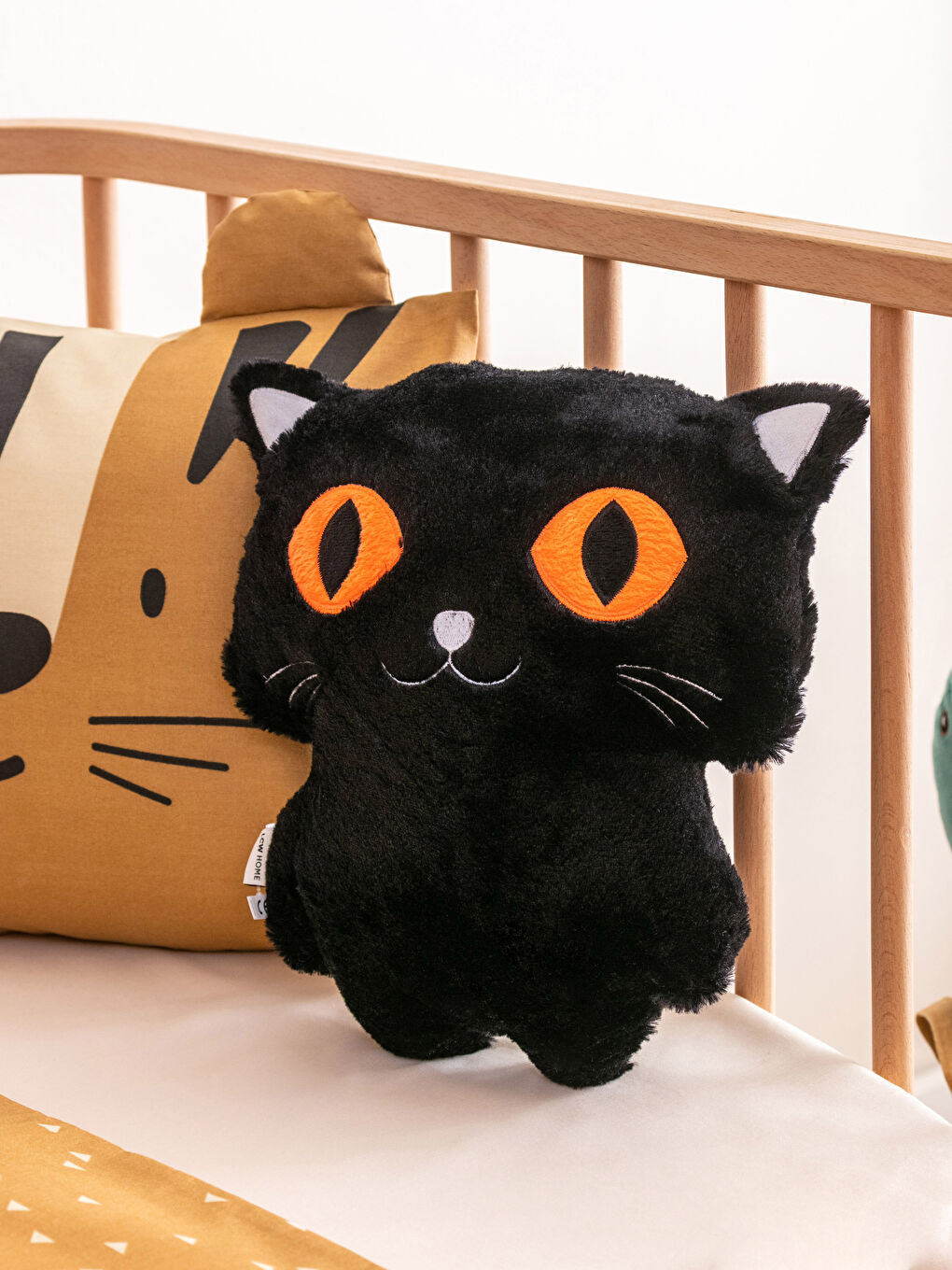 Dolgulu Kedi Bebek Kırlent 32 cm
