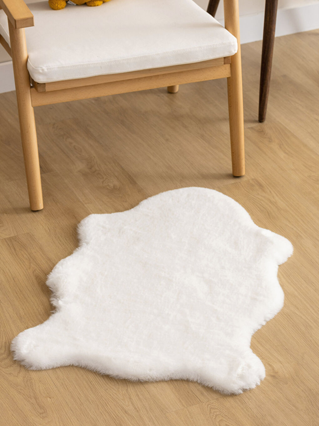 Beyaz Düz Kürk Halı 60x90 cm