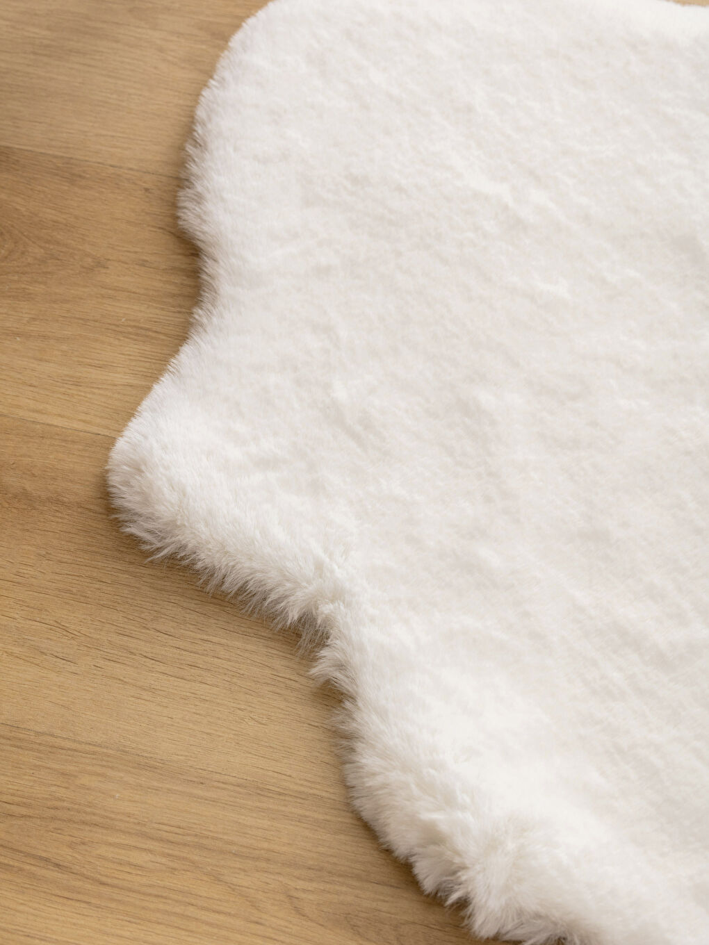 Beyaz Düz Kürk Halı 60x90 cm-1