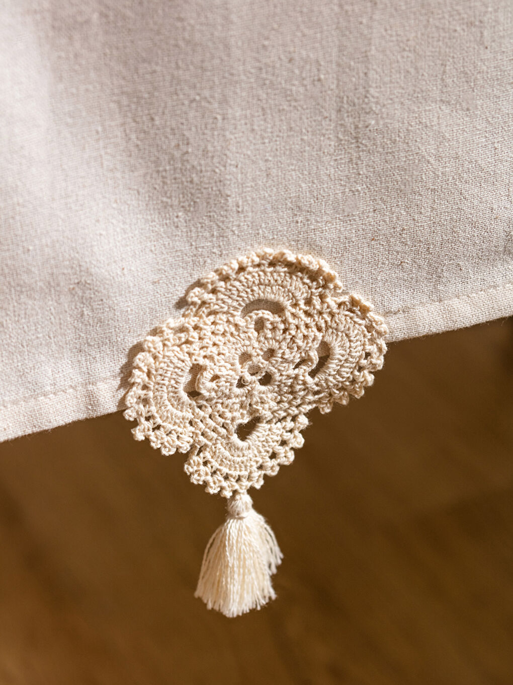 Lace and Tassel Detailed Runner 45x150 cm-2