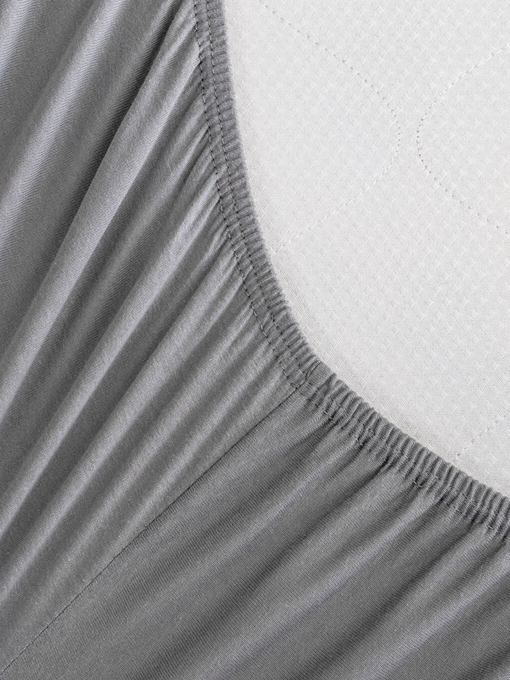 Regular Cotton Fitted Double Sheet 180x200x30 Cm-2