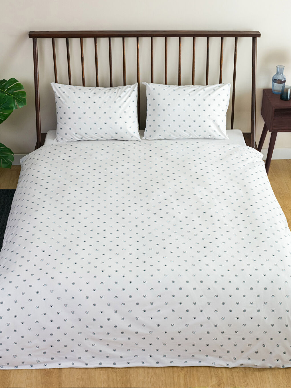 Mavi Göz Desenli Pamuklu Çift Kişilik Nevresim Seti-1