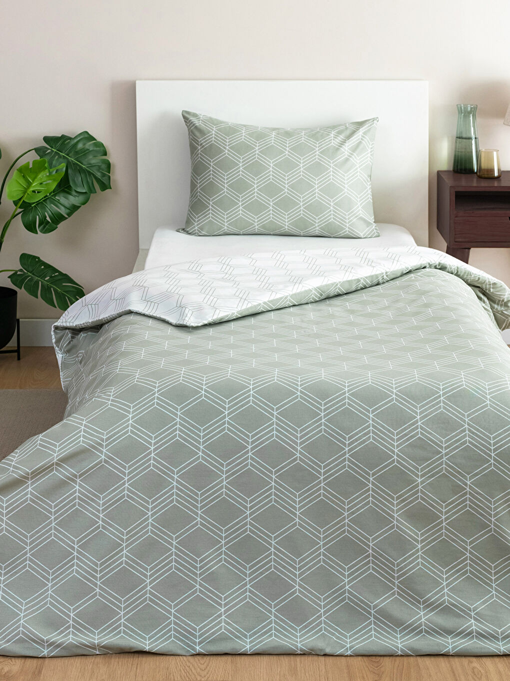 Yeşil Desenli Tek Kişilik Nevresim Seti