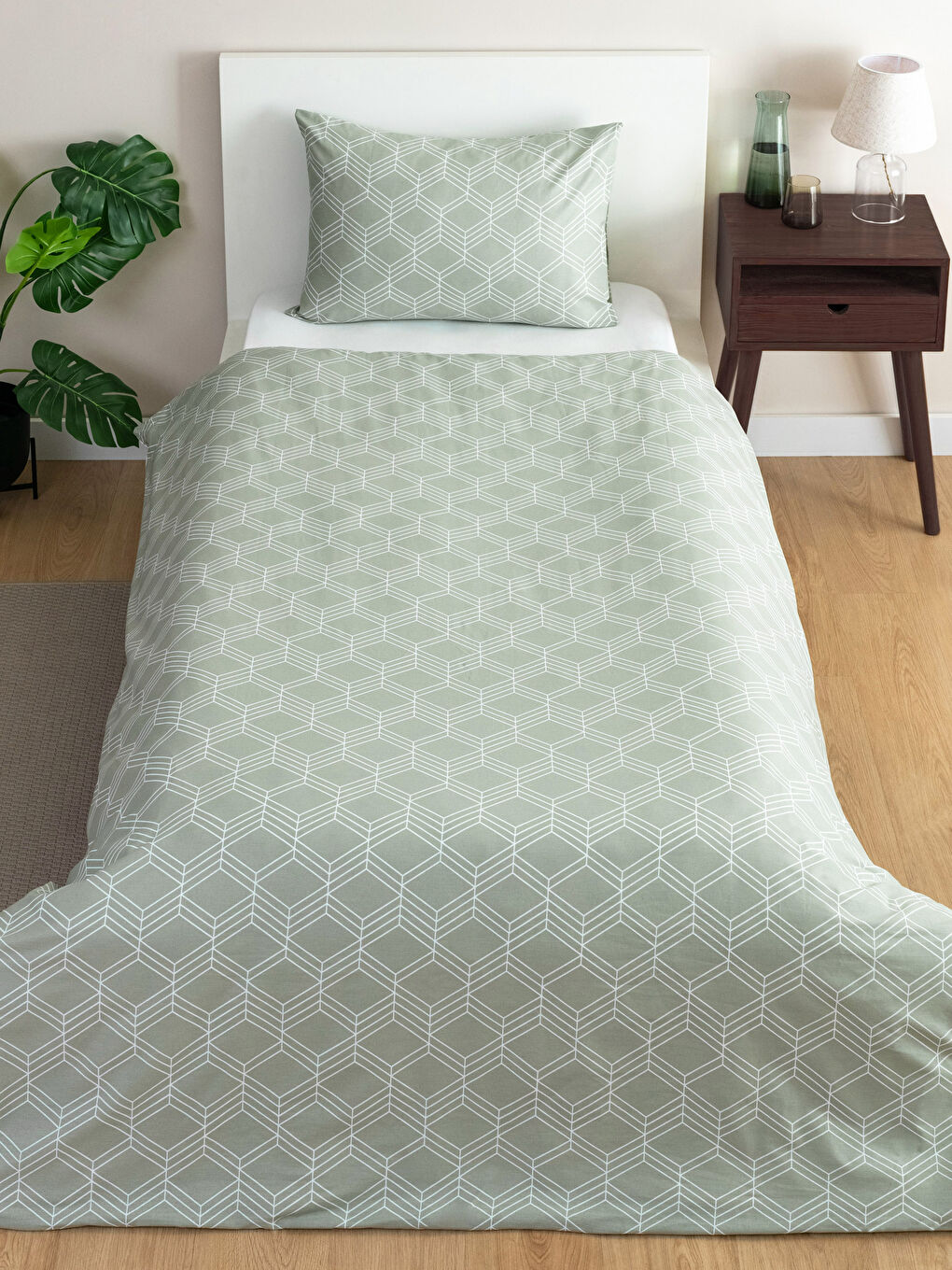 Yeşil Desenli Tek Kişilik Nevresim Seti-2