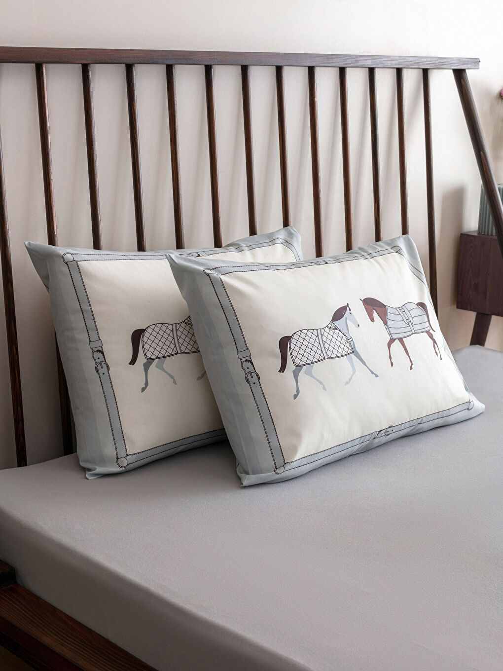 Karışık At Desenli Pamuklu Yastık Kılıfı 2'li 50x70 cm