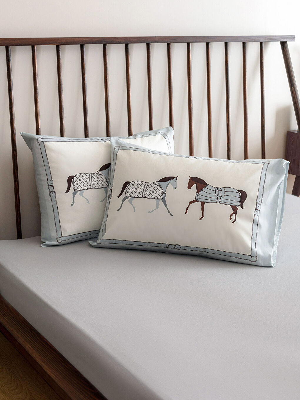 Karışık At Desenli Pamuklu Yastık Kılıfı 2'li 50x70 cm-1