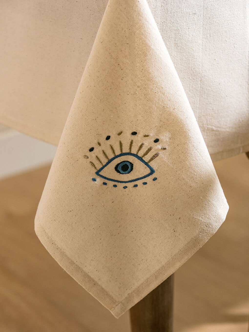 Nappe Brodée 150x150 Cm-2