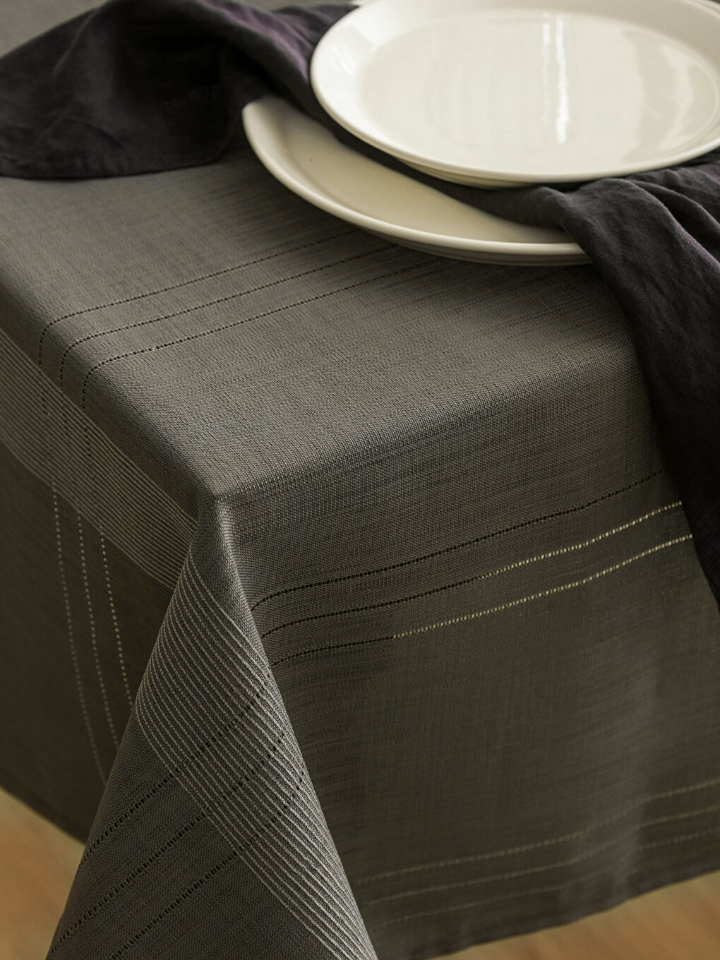 Striped Tablecloth 150x200 cm-2